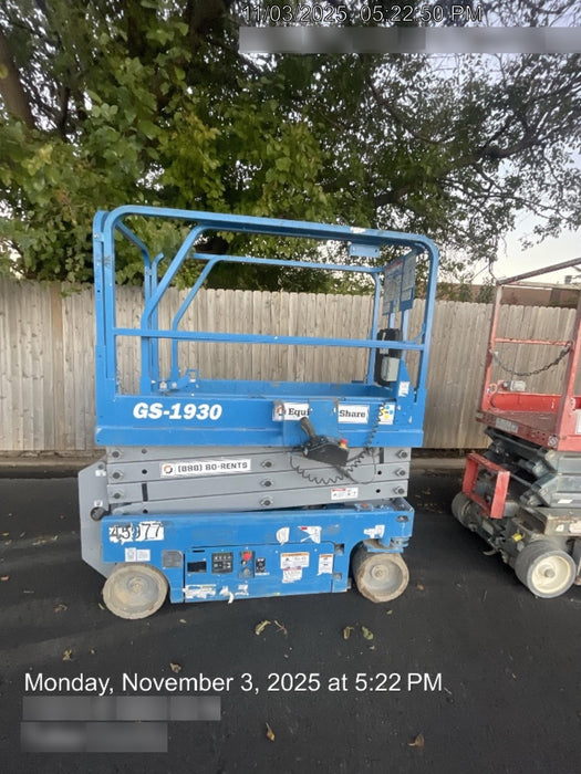 2019 Genie GS-1930 Fixed rails with chain Entry