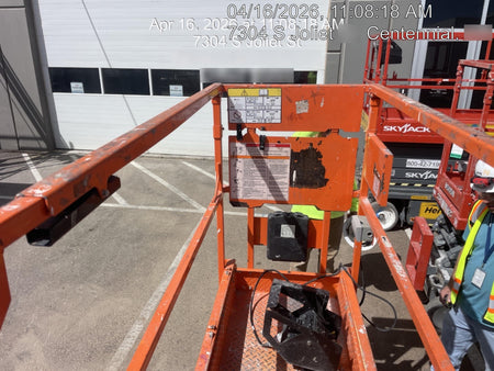 2022 JLG ES1932