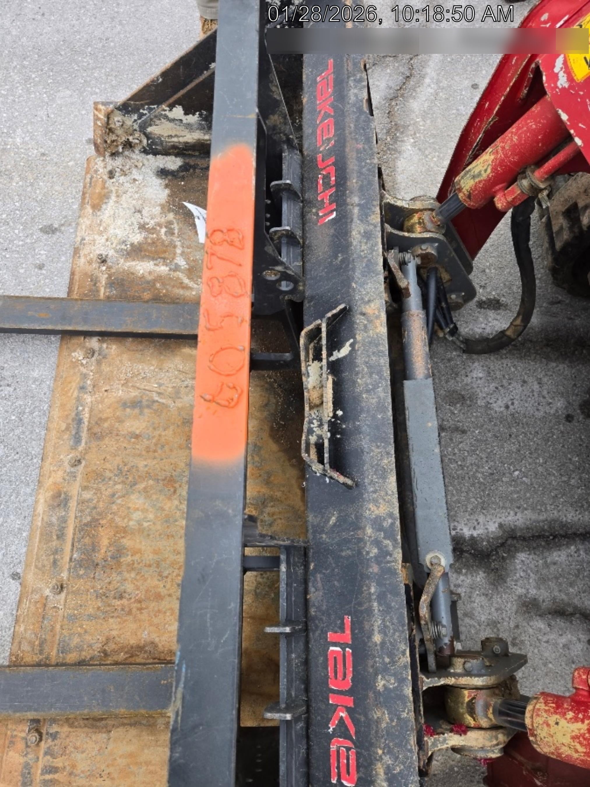 2025 ARROW MATERIAL HANDLING 48" Pallet Forks - Arrow