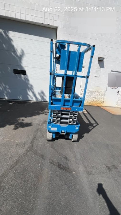 2020 Genie GS-1930 Solid Non Marking Tires, Beacon, Folding rails with half height swing gate, 800W Inverter