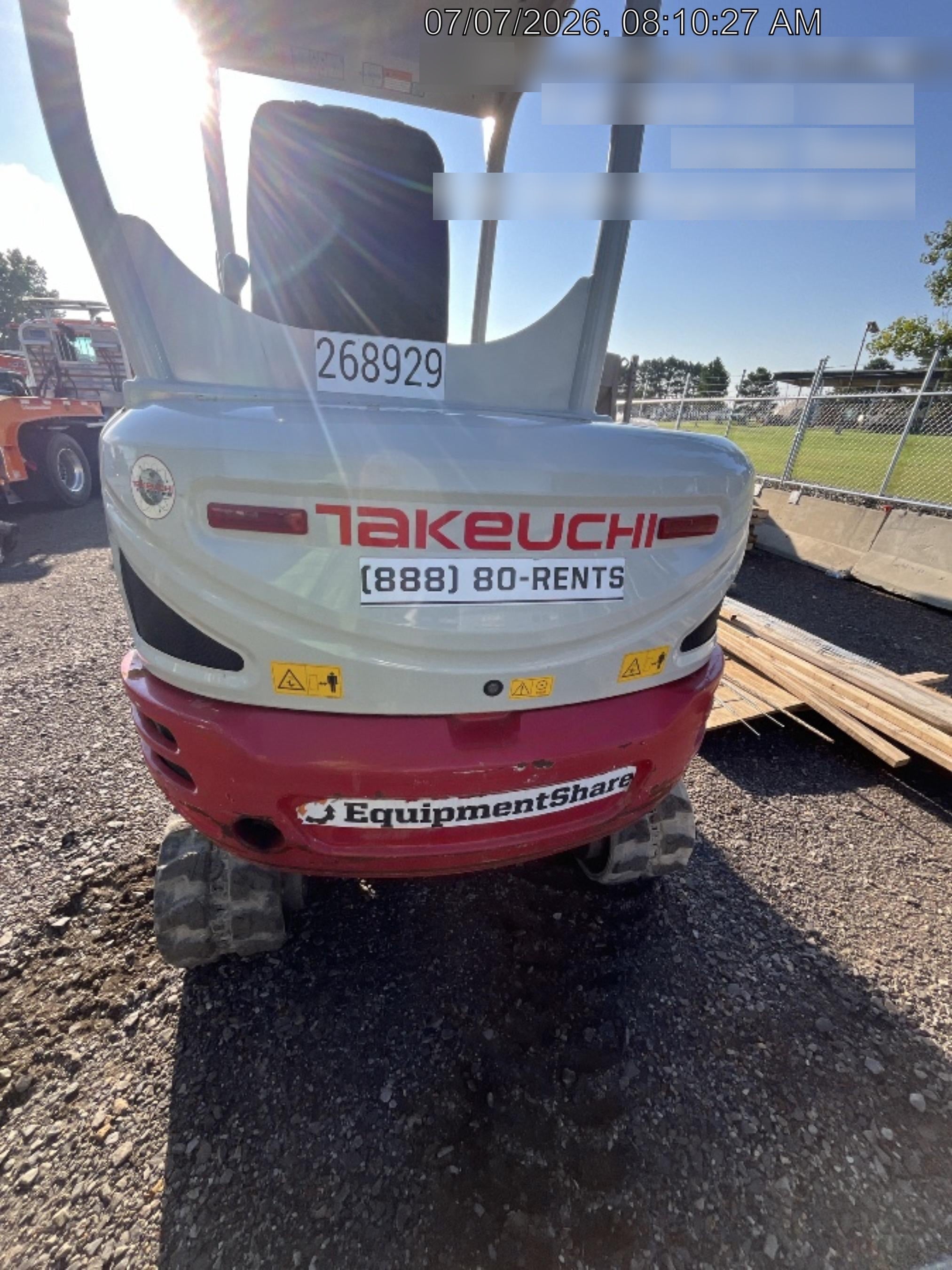2022 TAKEUCHI TB235-2R