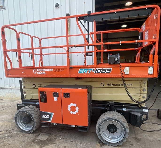 2022 JLG ERT4069
