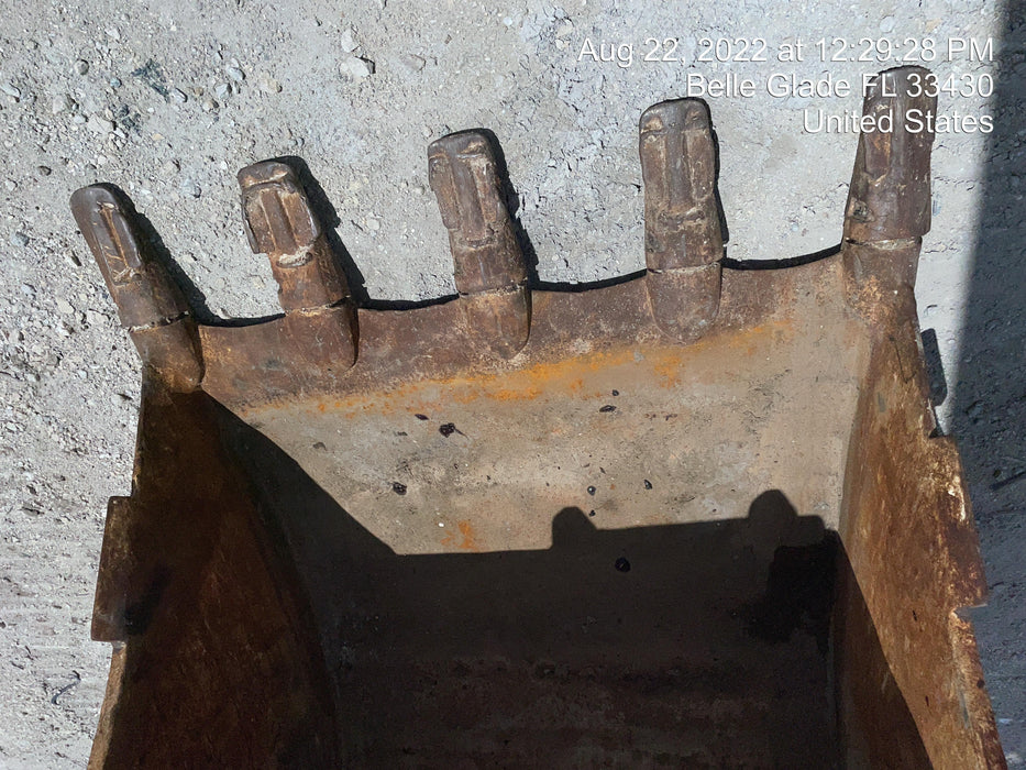 2015 CASE 48" Bucket - Case