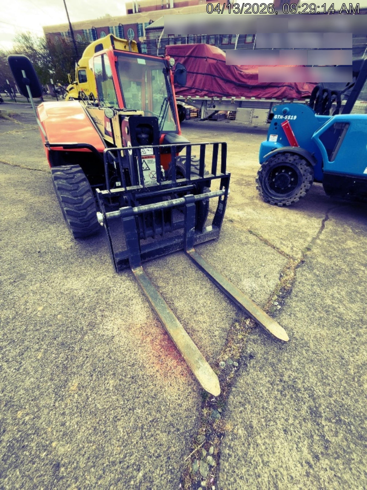 2025 JLG 519
