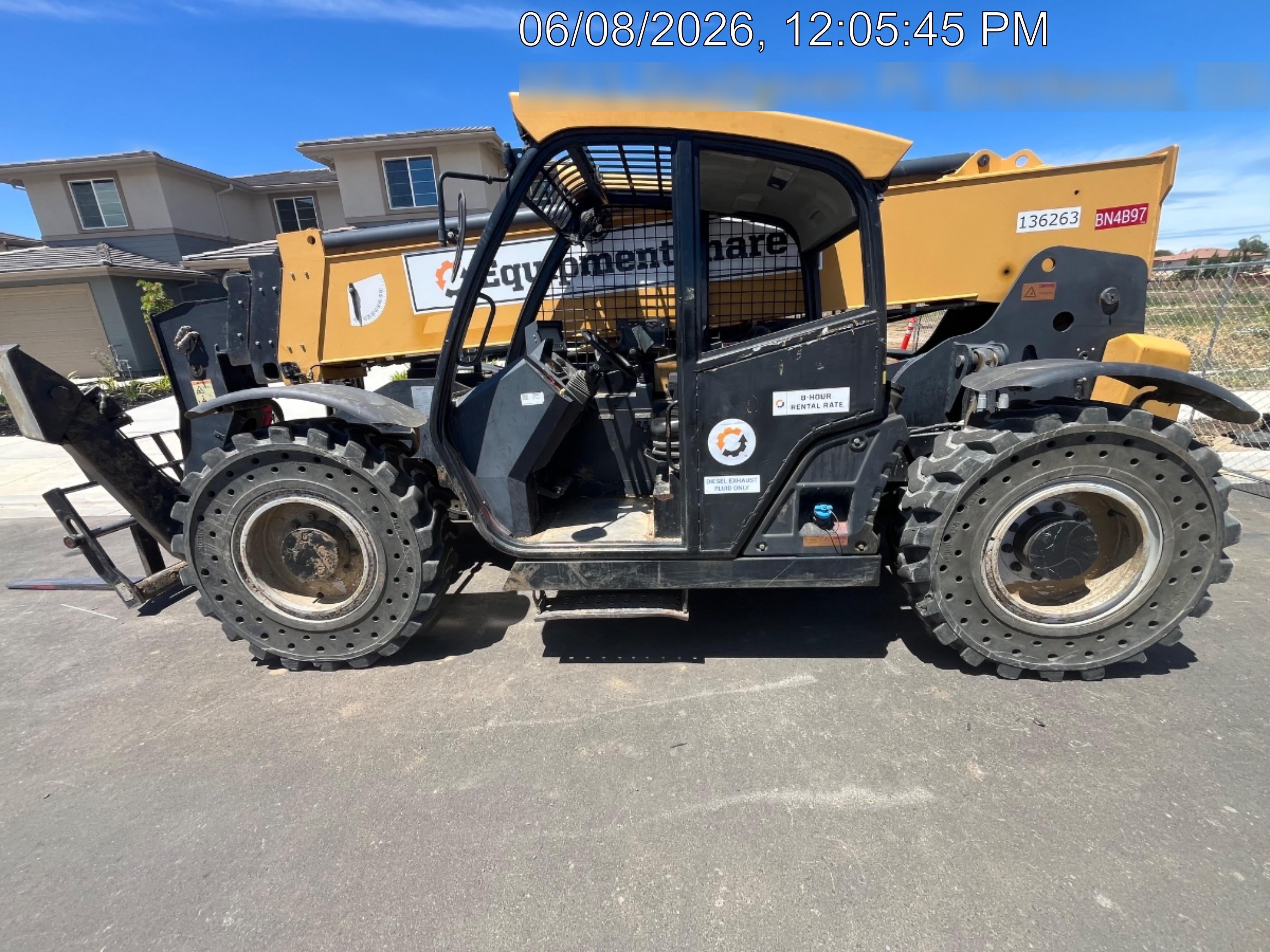 2021 SANY STH1056