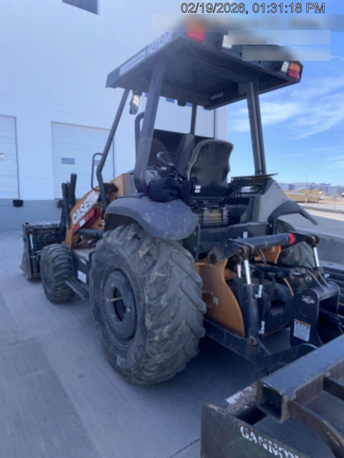 2022 CASE 570N EP