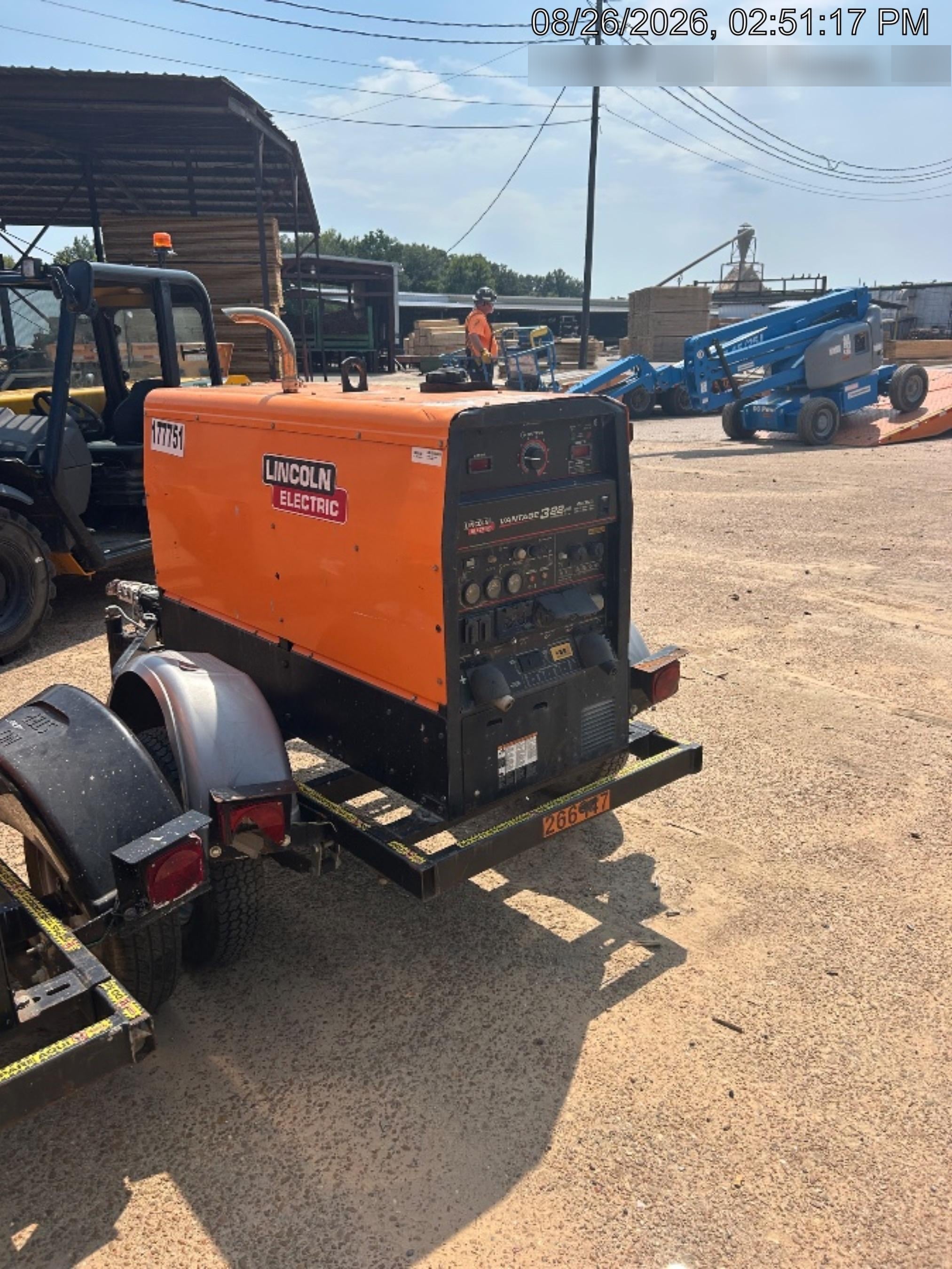 2021 Lincoln Electric Vantage 322 Vantage 322 Ready Pak 3 w/ Decals, ORANGE (includes trailer, cable rack, fender light kit) NO Telematics