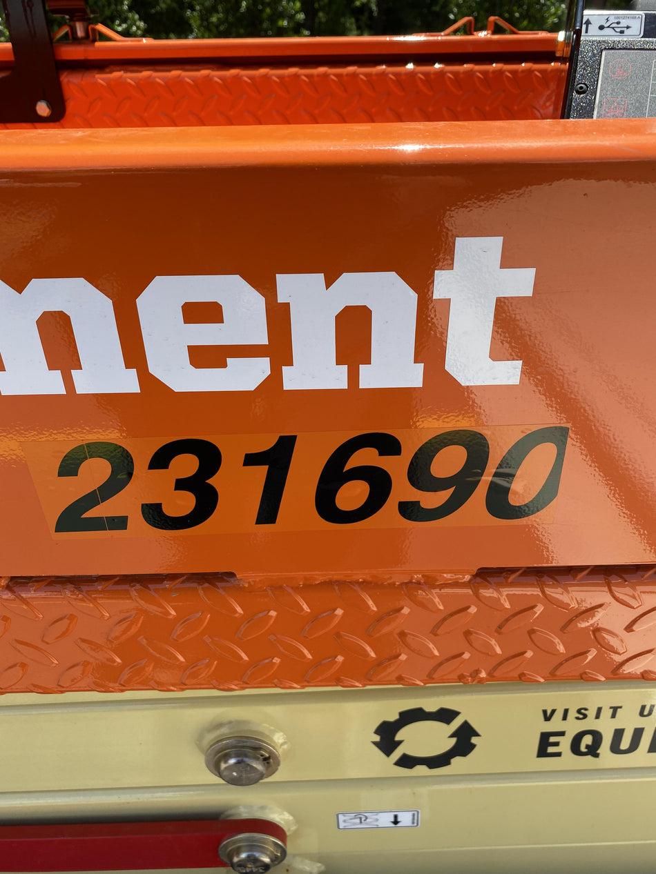 2022 JLG ES1932