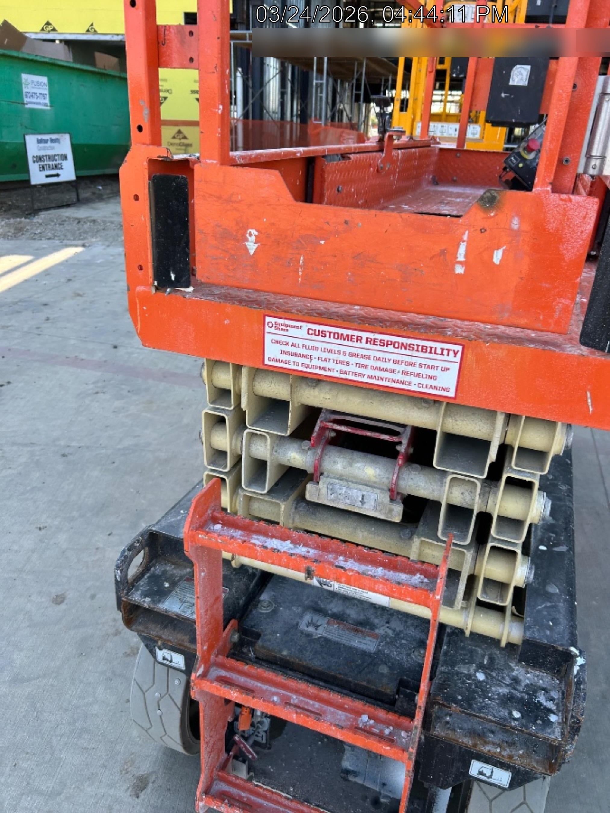 2023 JLG ES2632