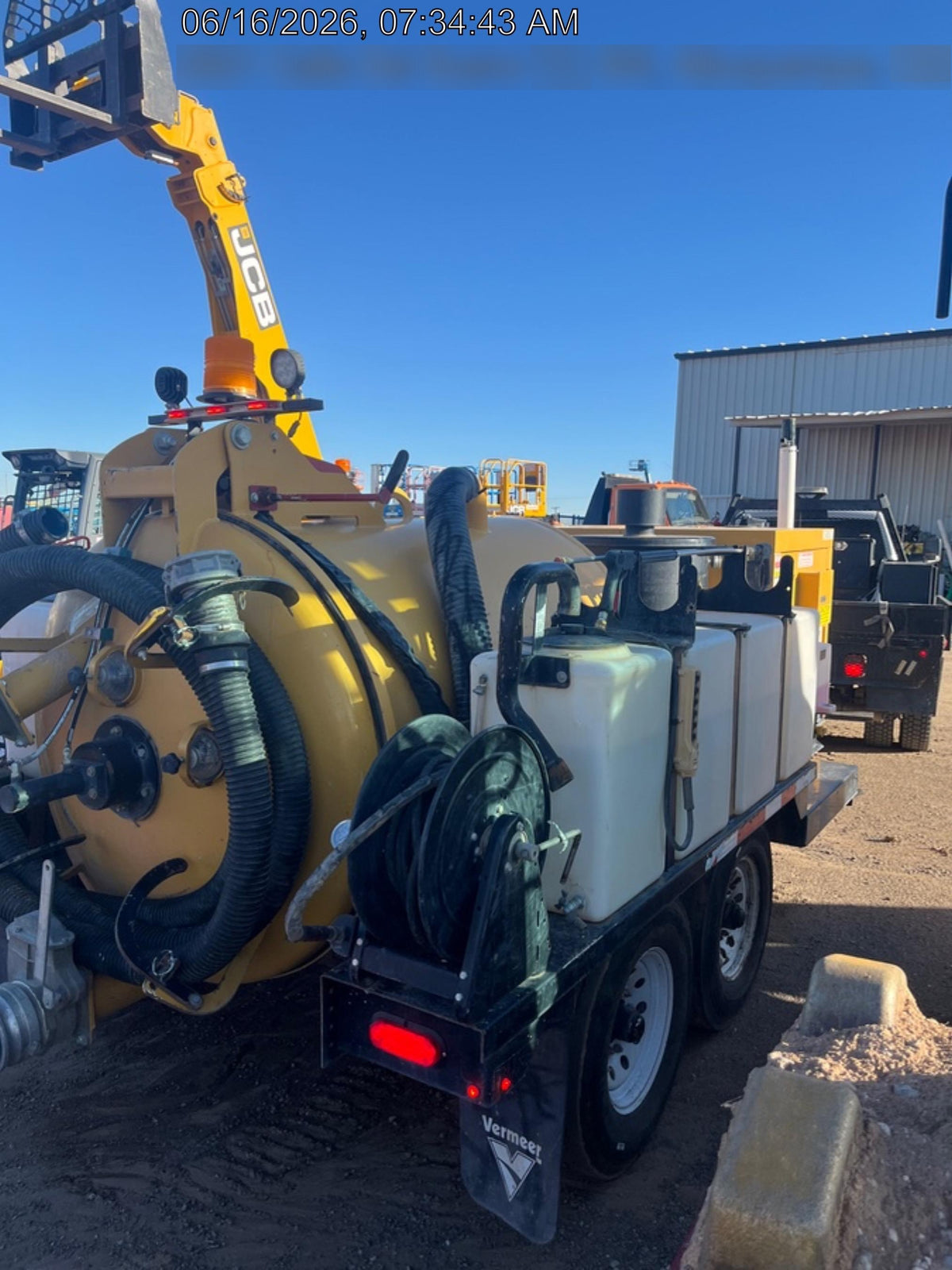 2023 VAC-TRON LP573XDT