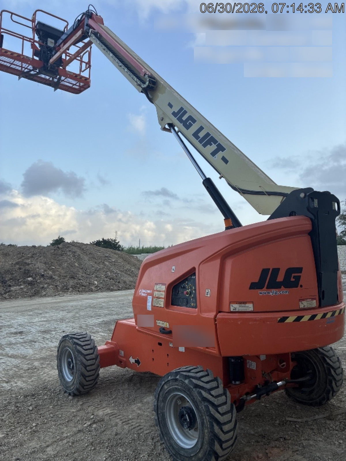 2023 JLG 460SJ
