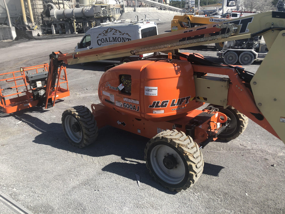 2019 JLG 600AJ