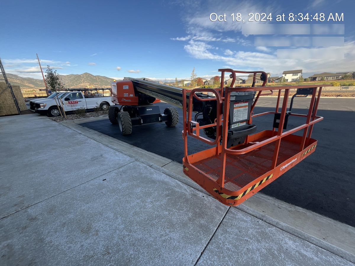 2023 JLG 600S
