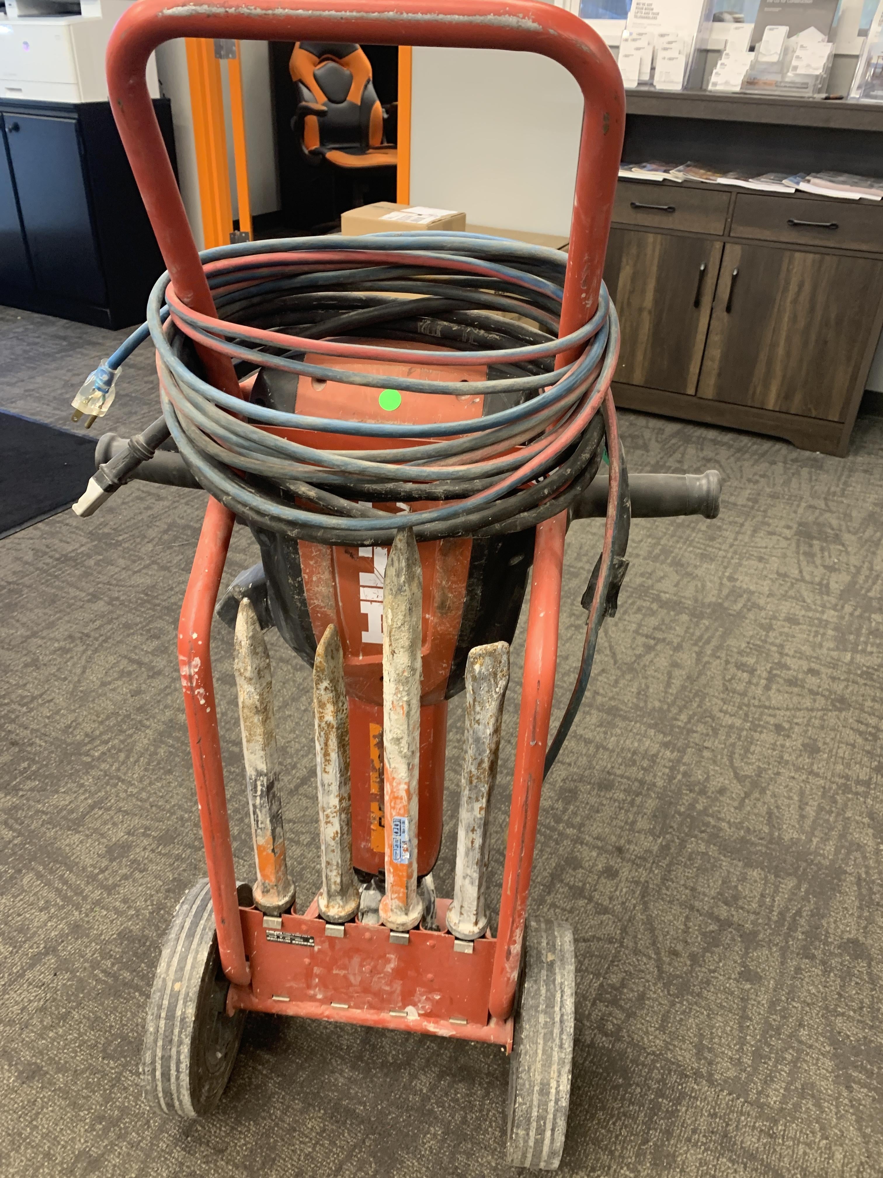 2019 HILTI TE 3000-AVR