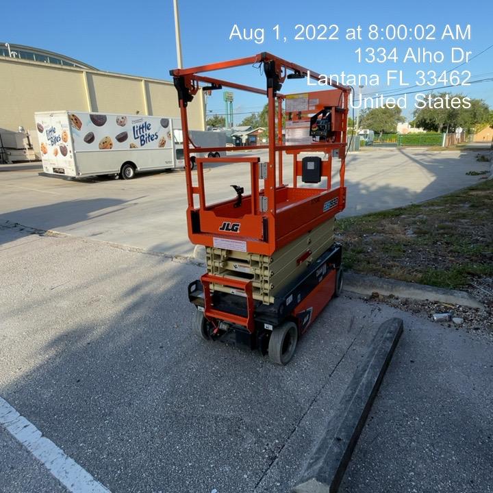 2022 JLG ES1932