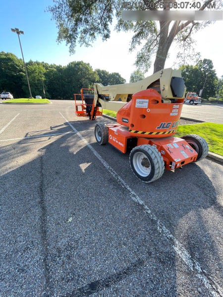 2022 JLG E450AJ