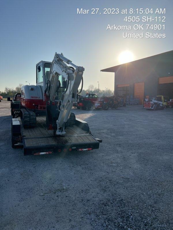 2023 TAKEUCHI TB250-2CR