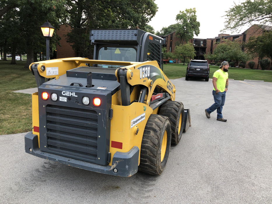 2017 Gehl V330 Standard Rental Specs