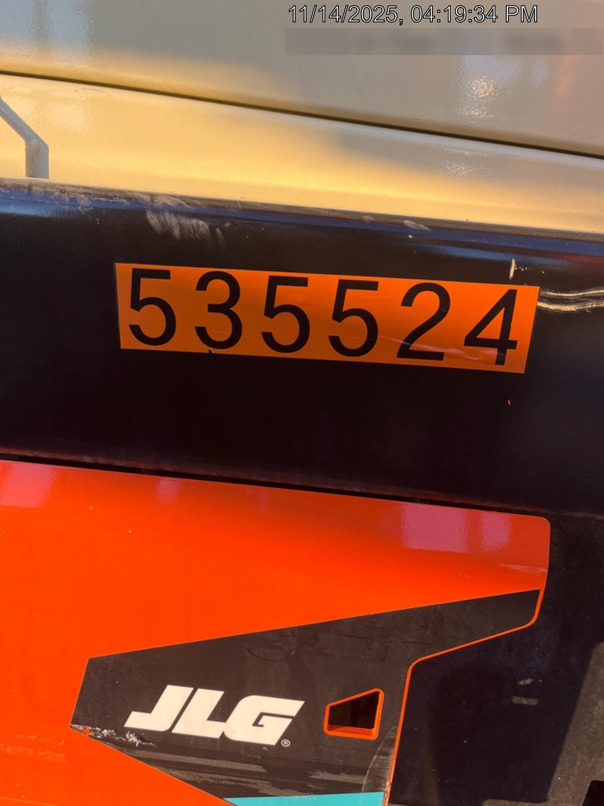 2025 JLG ES3246