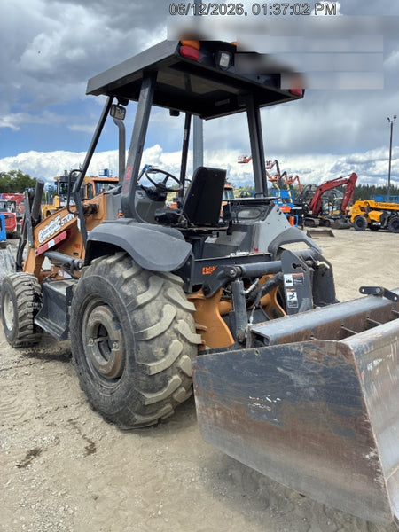 2019 Case 570N EP Canopy, 4WD, GP Front Bucket, Dual Tilt Cylinder, 84" Box Blade w/ Scarifier, Wheel Weights, Beacon