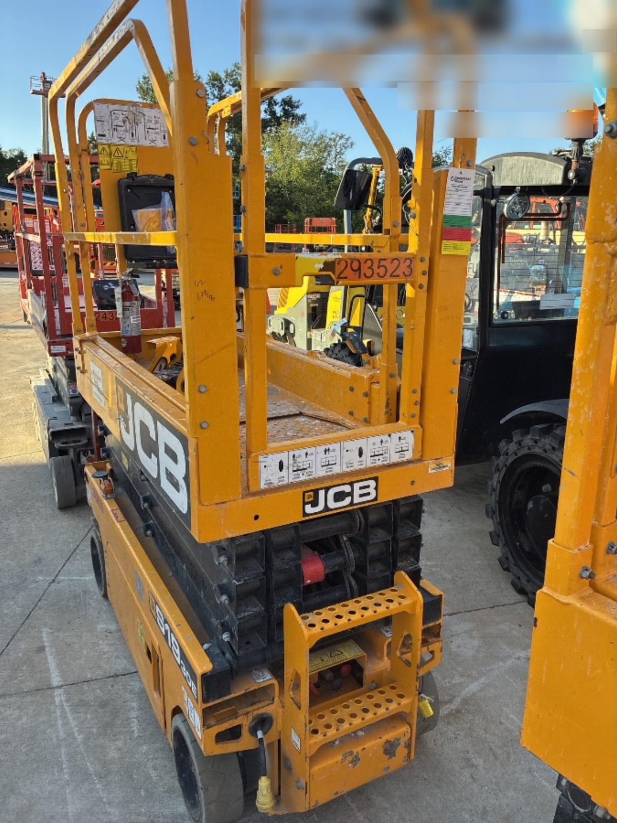 2023 JCB S1930E