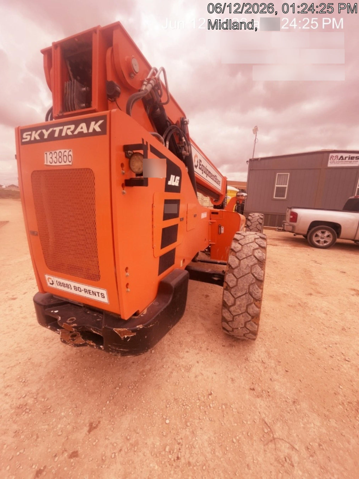 2021 SKYTRAK 8042