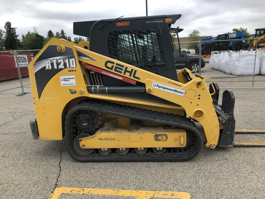 2016 GEHL RT210