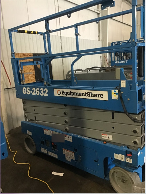 2020 Genie GS-2632 Standard, Folding half height swing gate