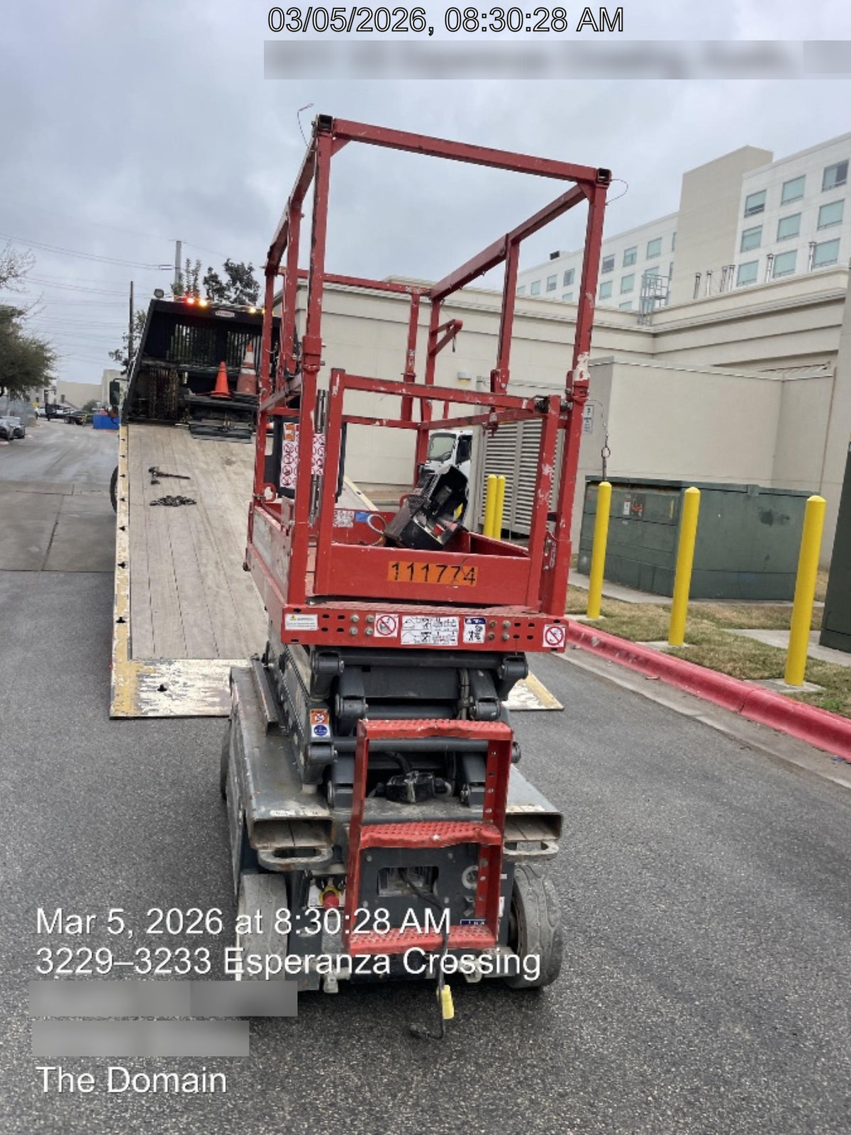 2020 Skyjack SJIII-3219 Solid NM Tires, Half height spring hinged entry gate, Dual Beacons, 800W Inverter