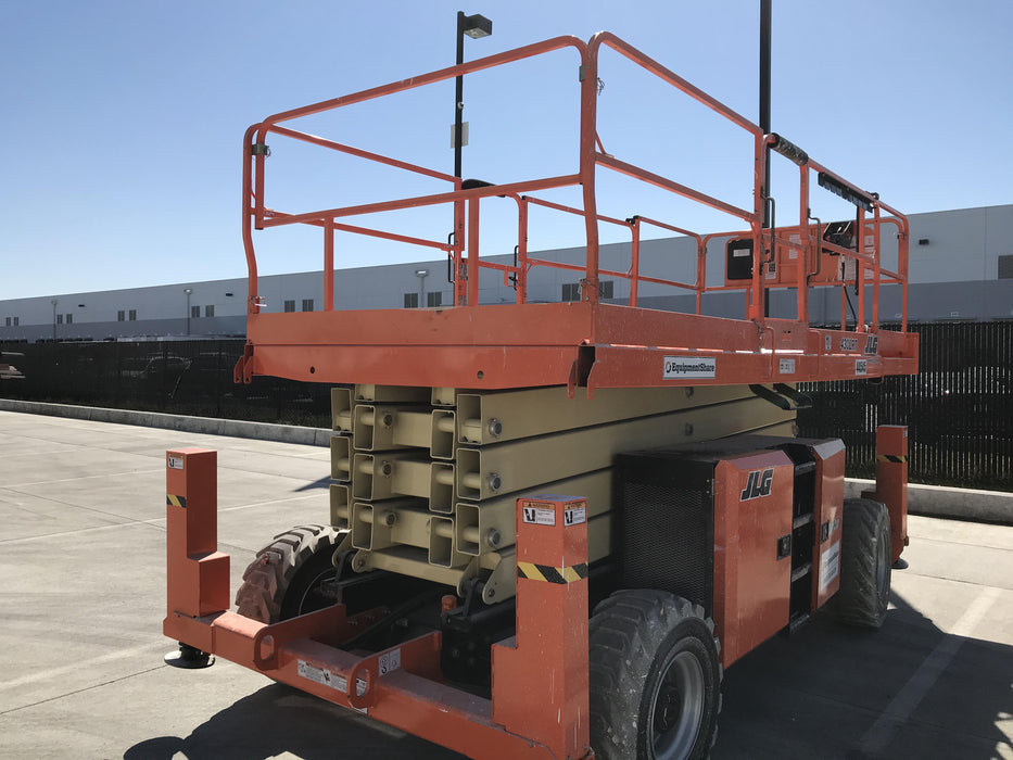 2019 JLG 430LRT