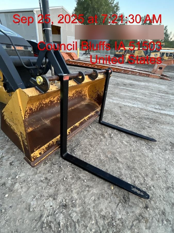 2023 ARROW MATERIAL HANDLING 60" Bucket Mounted Forks