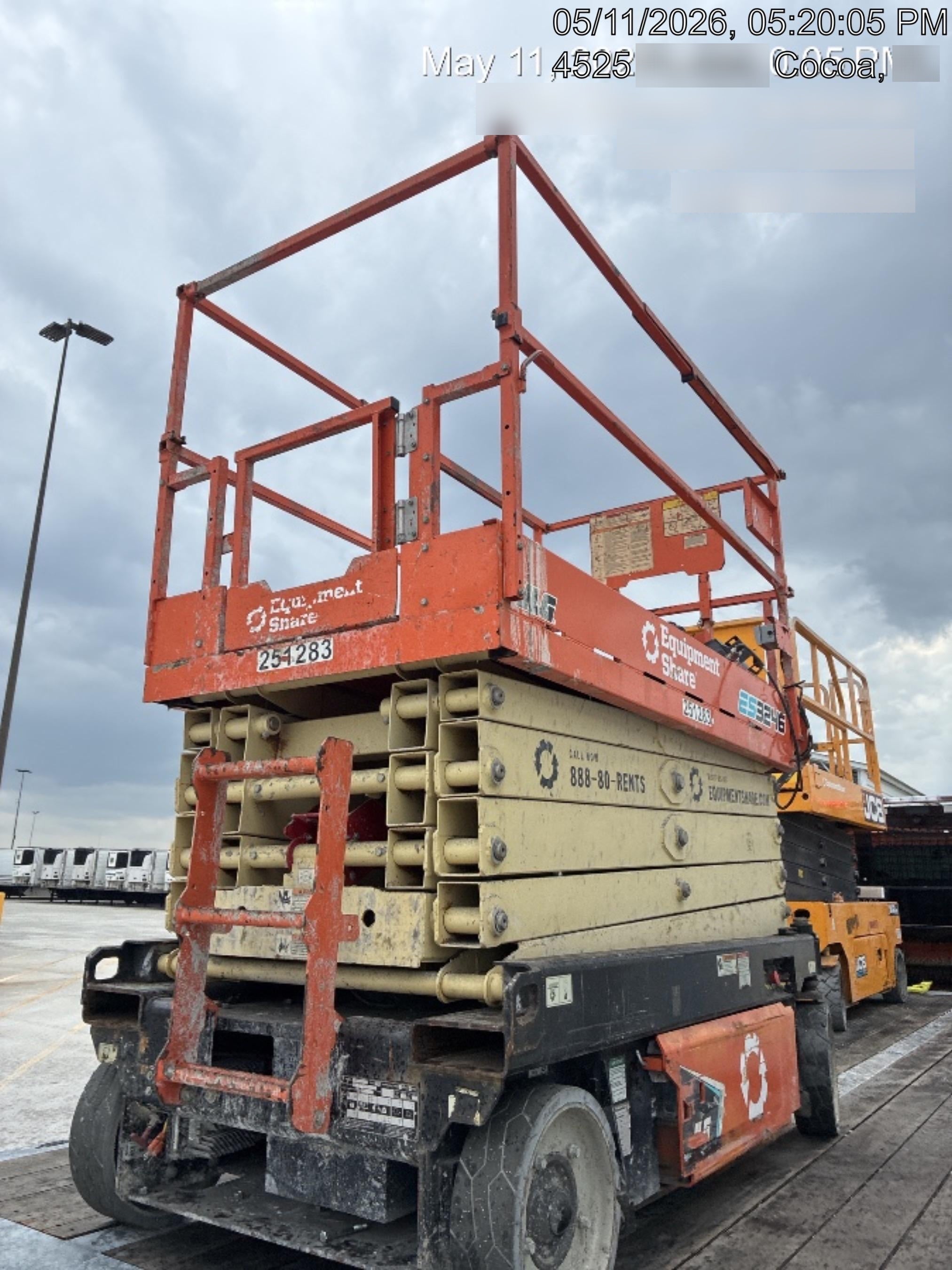 2022 JLG ES3246