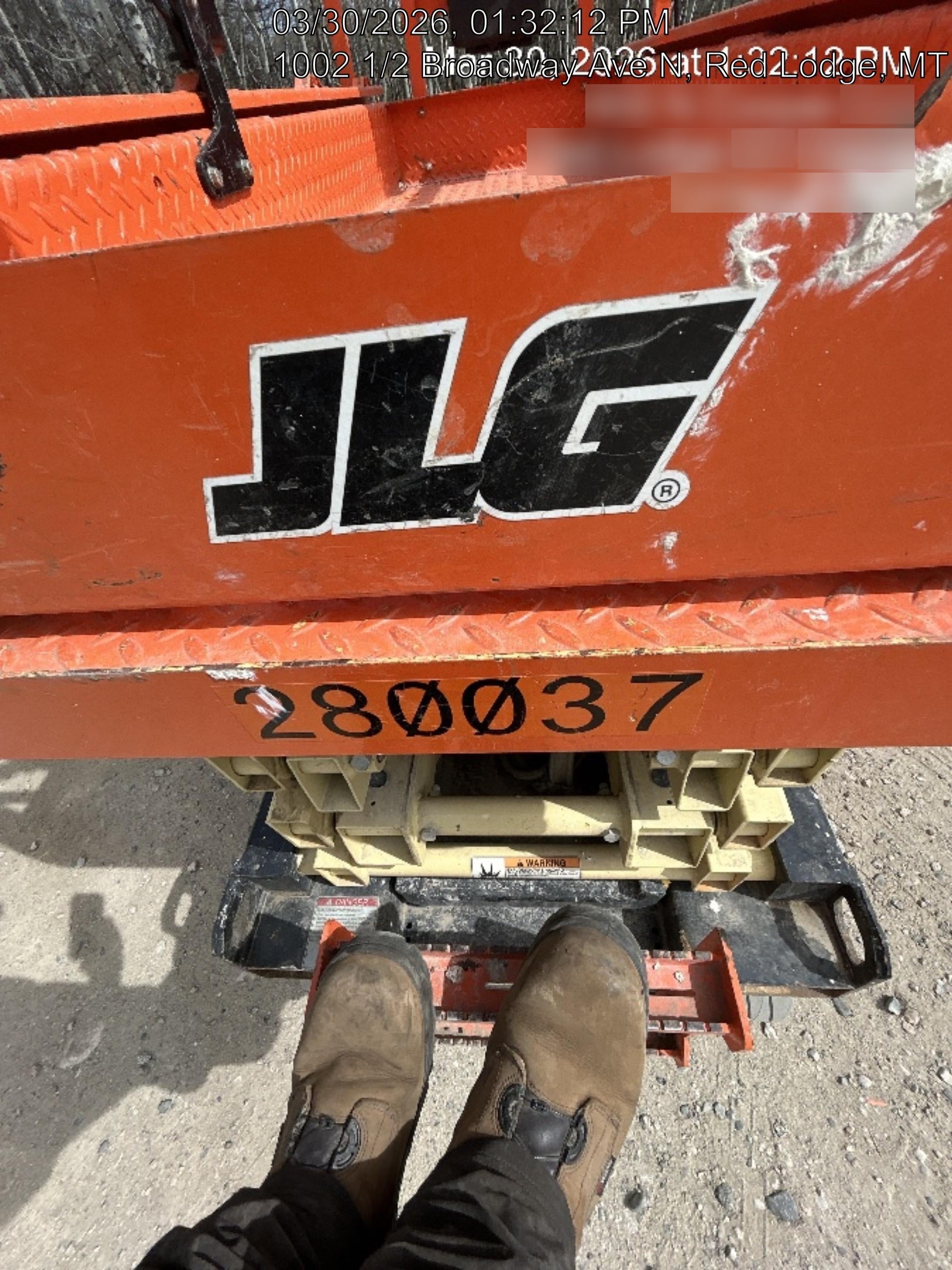 2022 JLG ES1932