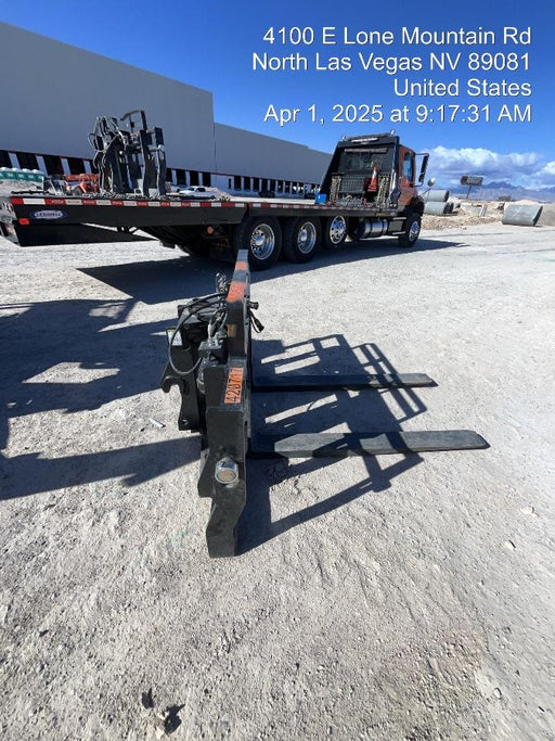 2024 JLG 1001095418S