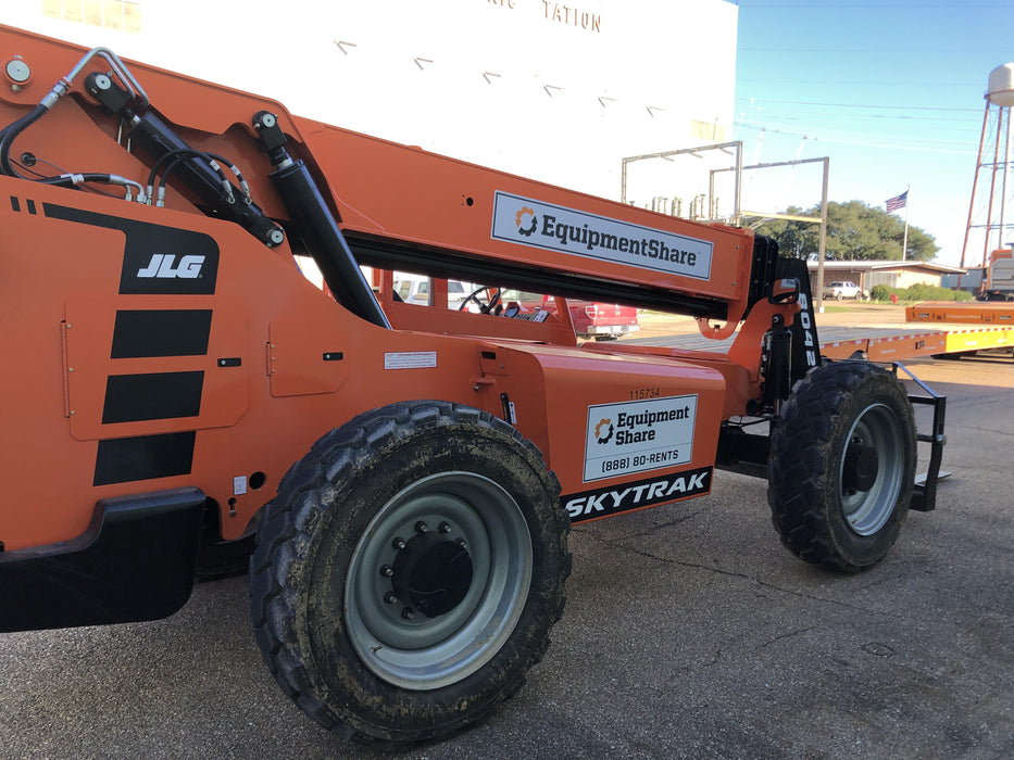 2020 Skytrak 8042 74 Hp, FF Tires, Work Lights, Beacon, Aux Hydraulics, Back up Alarm, Lifting Eye, ES Decals