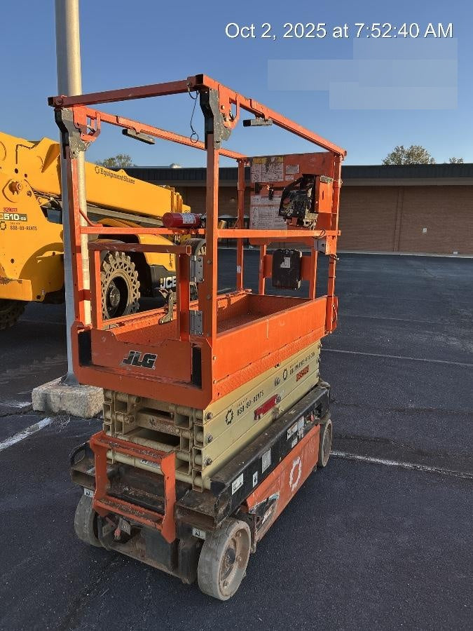 2022 JLG ES1932