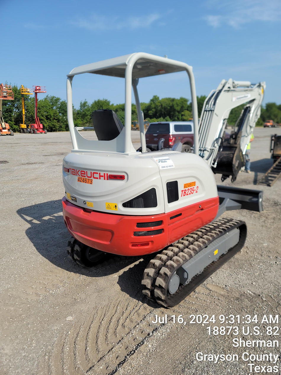 2024 TAKEUCHI TB235-2R