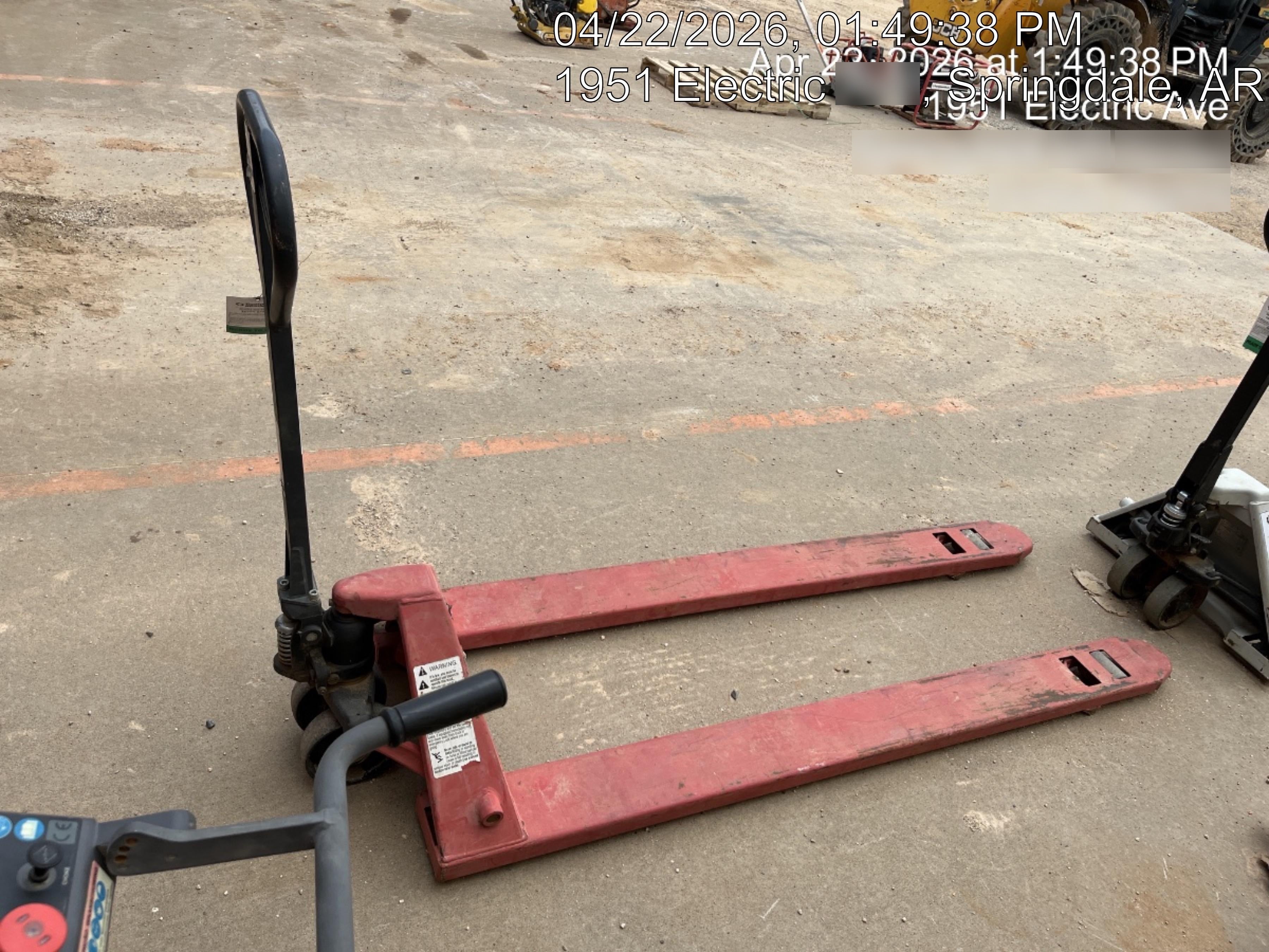 2022 DAYTON 5500 lb Pallet Jack