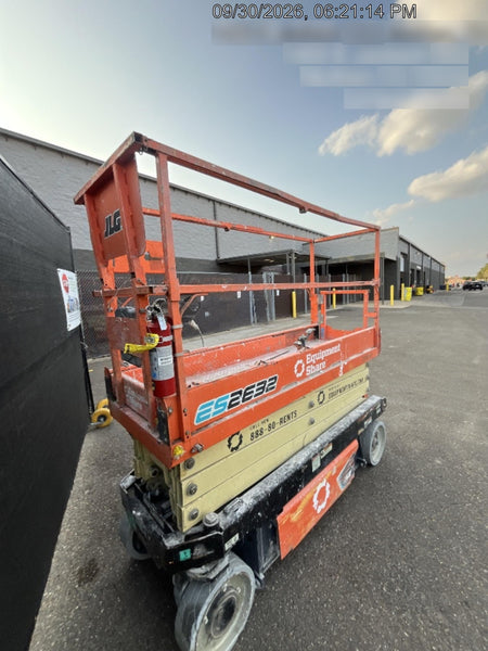 2022 JLG ES2632