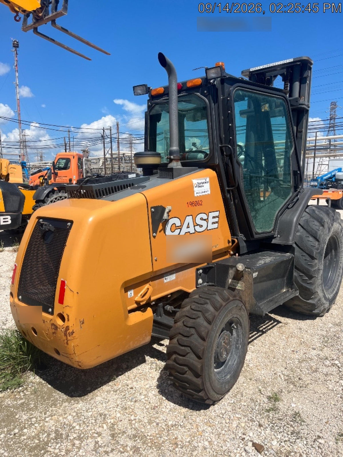 2021 CASE 588H