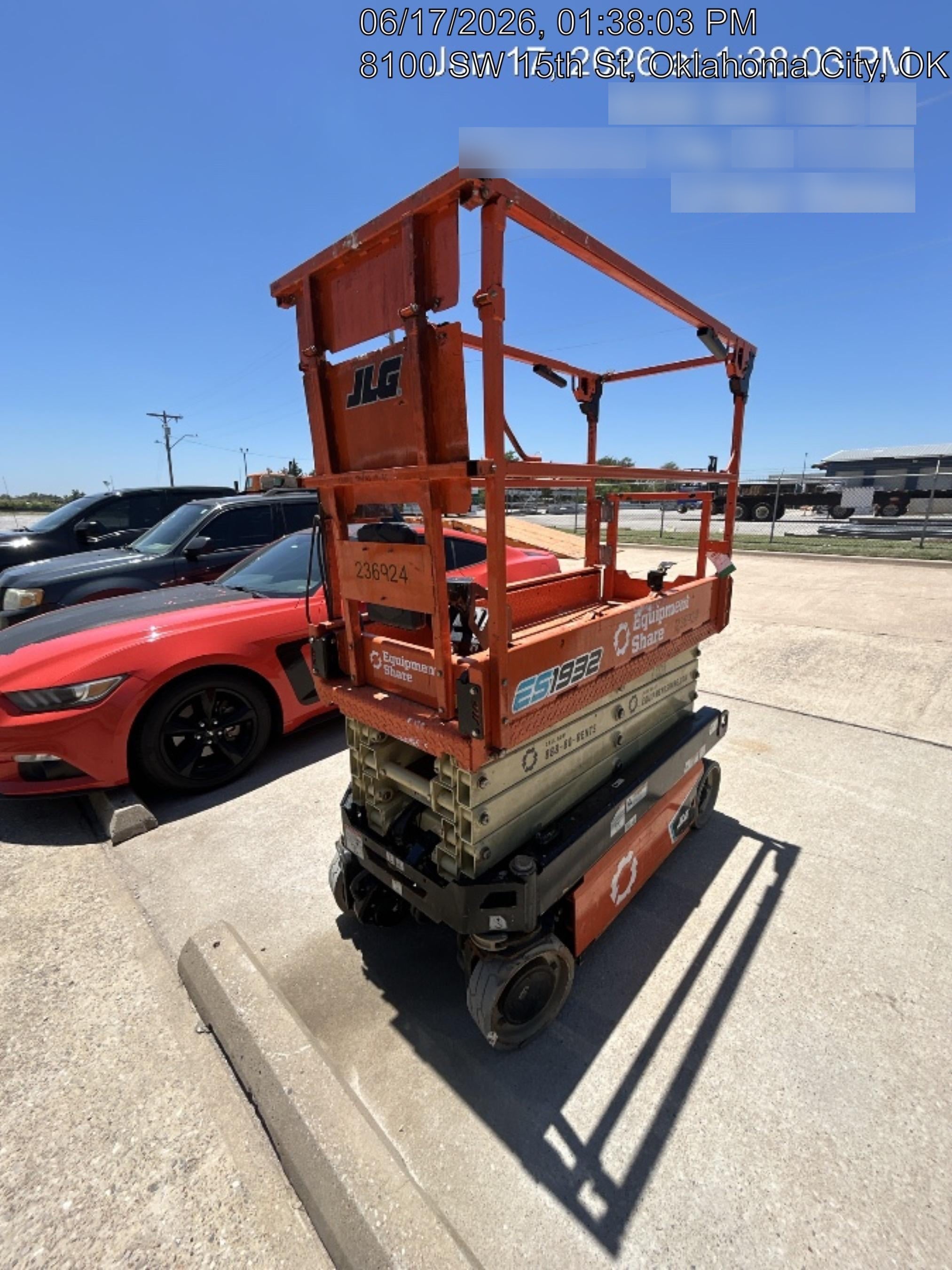 2022 JLG ES1932
