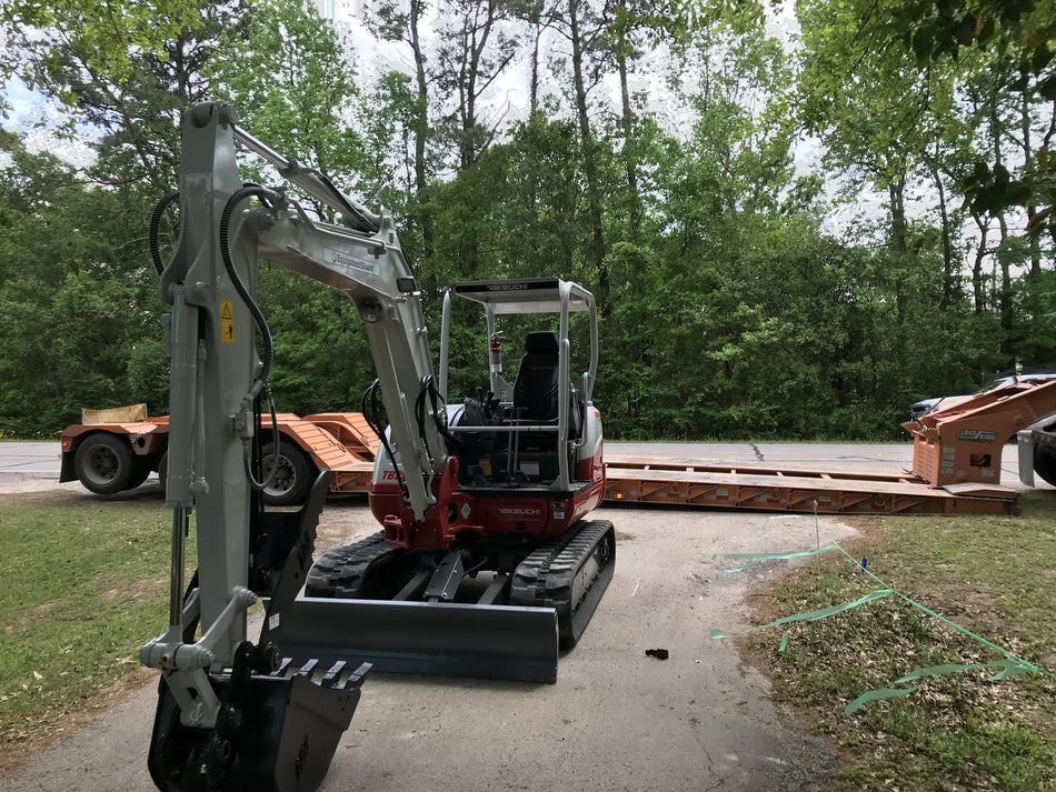 2021 TAKEUCHI TB250-2
