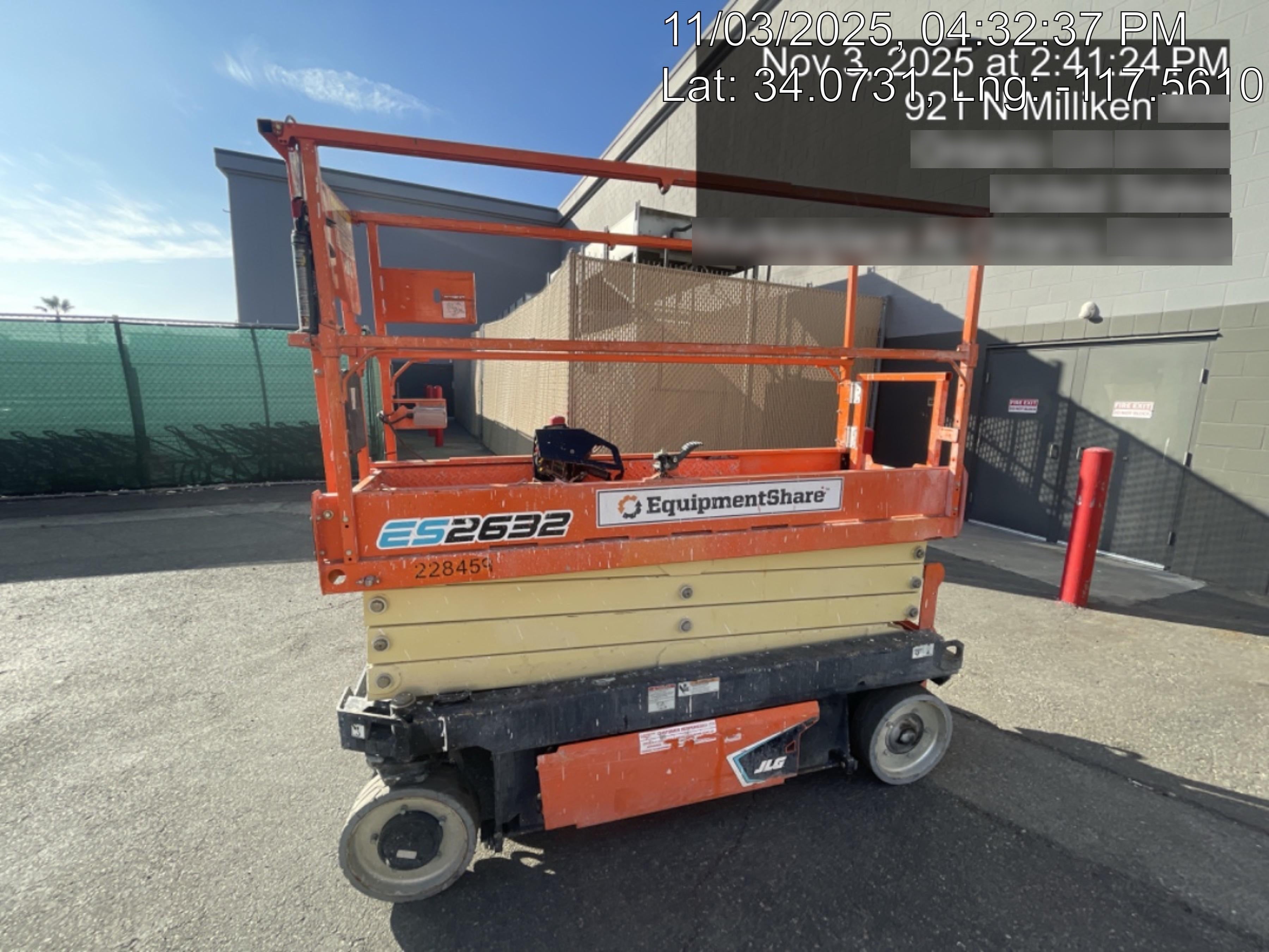 2022 JLG ES2632
