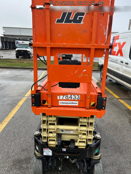 2021 JLG ES1932