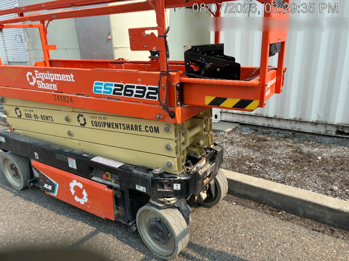 2022 JLG ES2632