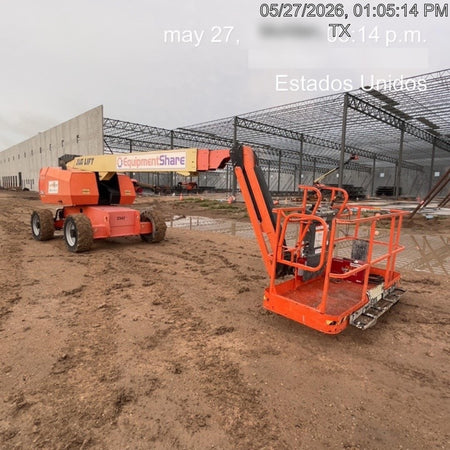 2017 JLG 660SJ