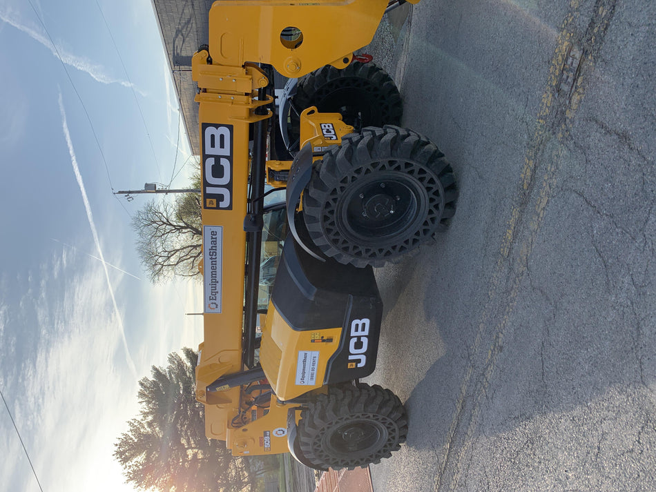 2021 JCB 509-42