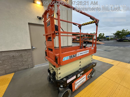 2022 JLG ES1932