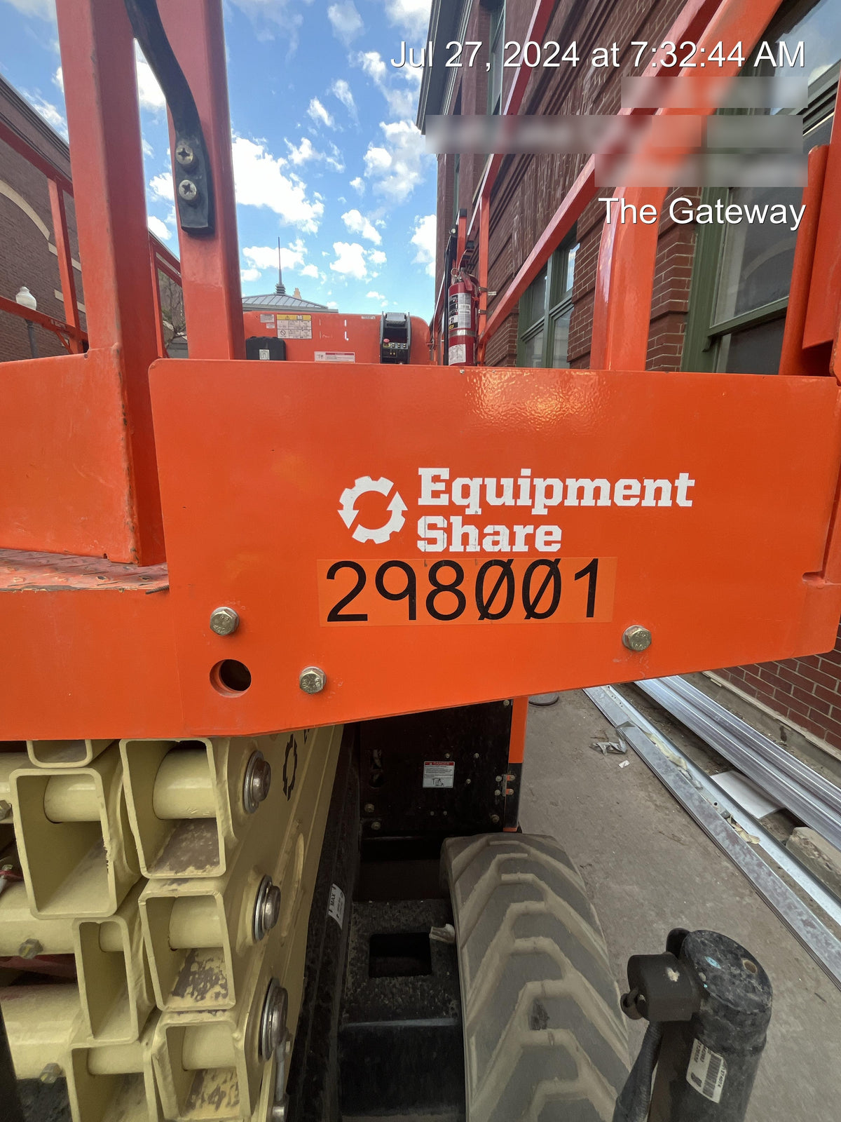 2023 JLG RT4069