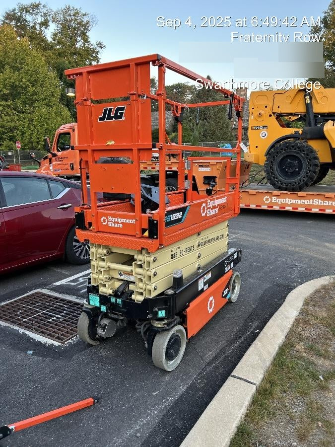 2025 JLG ES1932